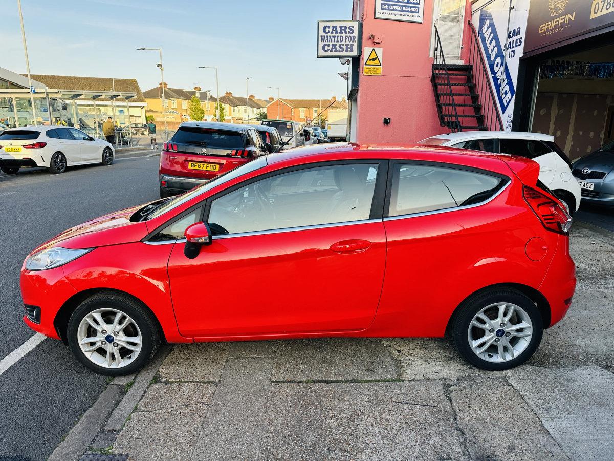 2014 FORD FIESTA ZETEC 1.0 ECOBOOST - Image 13