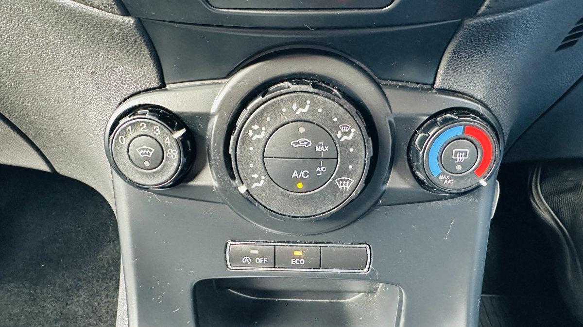 2017 FORD FIESTA ST LINE 1.0 ECOBOOST - Image 30