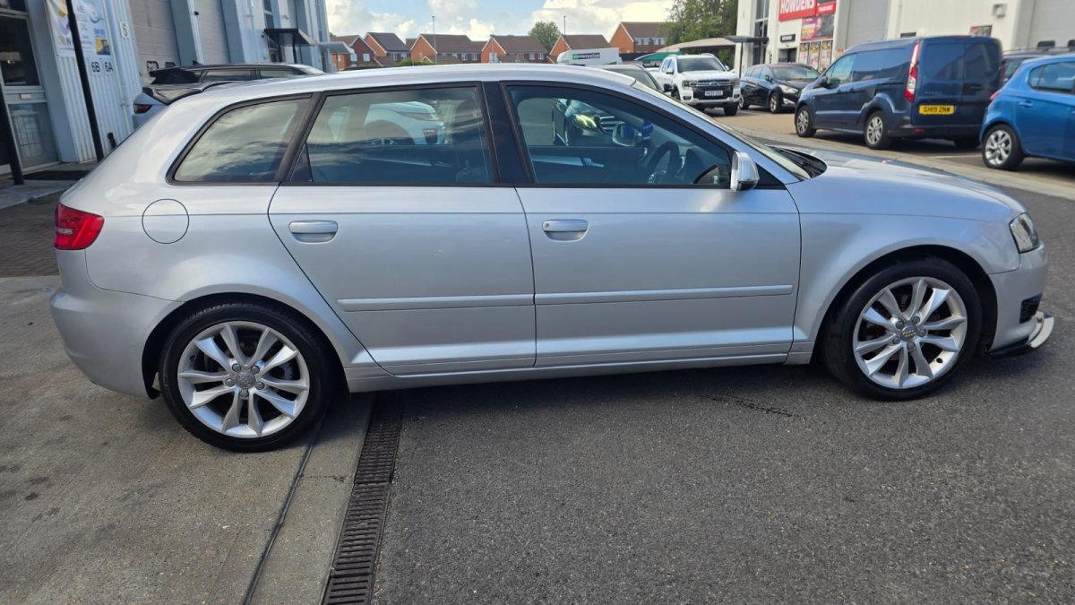 AUDI A3 1.6 TDI SPORTBACK 5 DOOR - Image 3