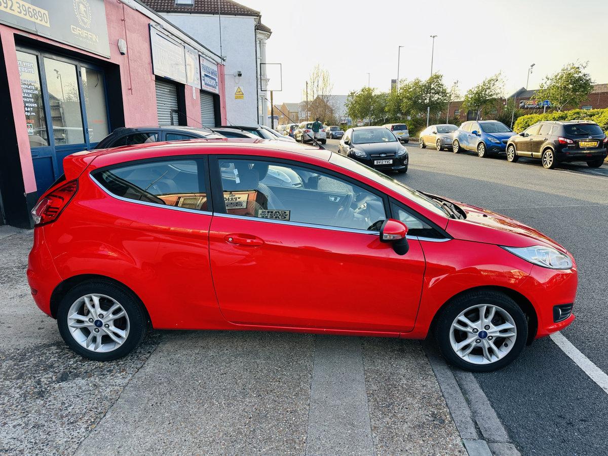 2014 FORD FIESTA ZETEC 1.0 ECOBOOST - Image 14