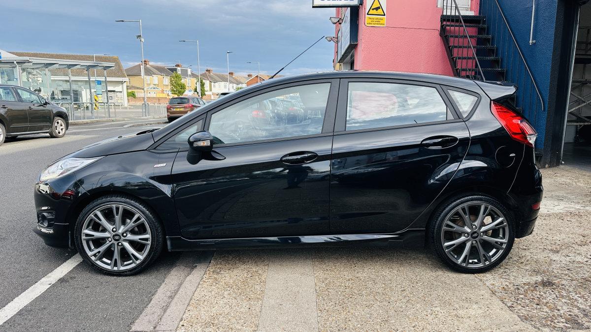 2017 FORD FIESTA ST LINE 1.0 ECOBOOST - Image 14