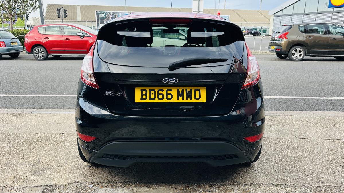2016 FORD FIESTA ST LINE 1.0 ECOBOOST BLACK EDITION - Image 10