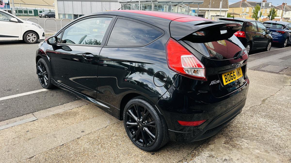 2016 FORD FIESTA ST LINE 1.0 ECOBOOST BLACK EDITION - Image 13
