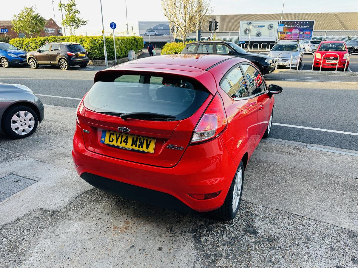 2014 FORD FIESTA ZETEC 1.0 ECOBOOST - Image 10