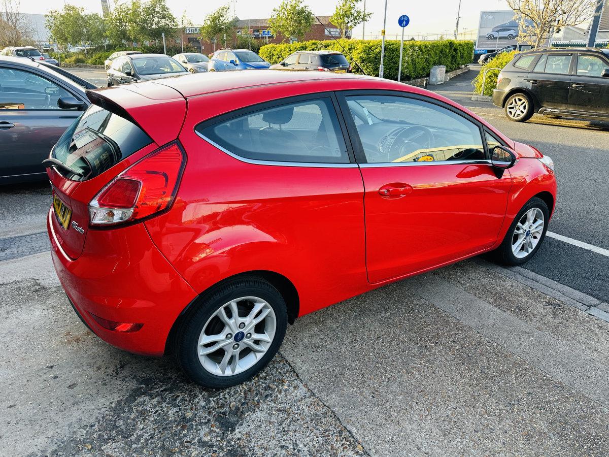 2014 FORD FIESTA ZETEC 1.0 ECOBOOST - Image 12