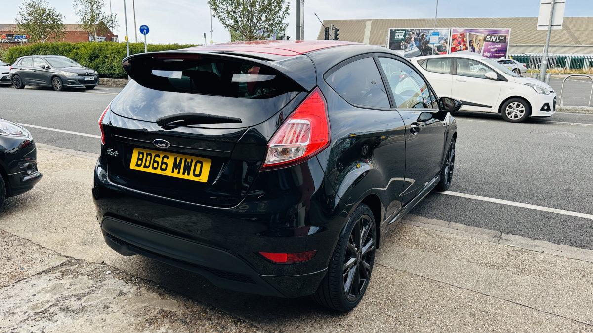 2016 FORD FIESTA ST LINE 1.0 ECOBOOST BLACK EDITION - Image 9