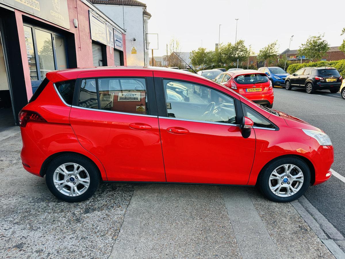 2015 FORD B MAX ZETEC 1.6 AUTOMATIC - Image 14
