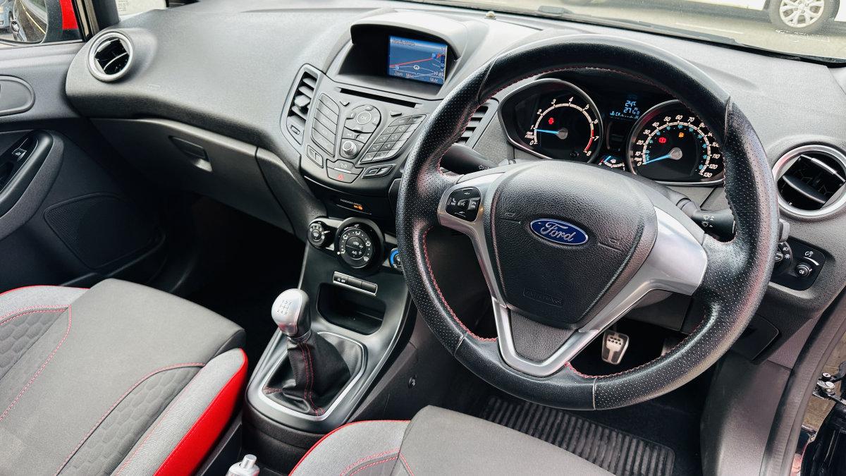 2016 FORD FIESTA ST LINE 1.0 ECOBOOST BLACK EDITION - Image 20