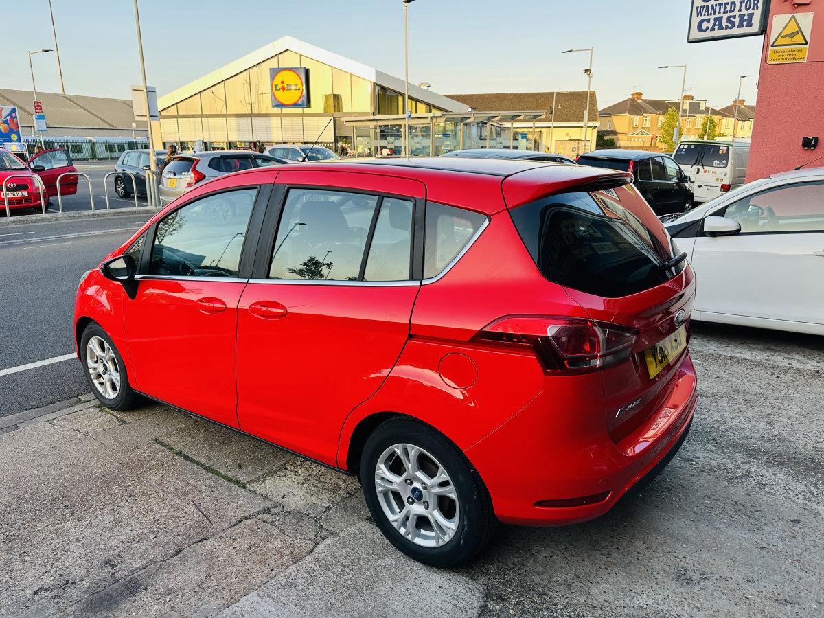 2015 FORD B MAX ZETEC 1.6 AUTOMATIC - Image 11
