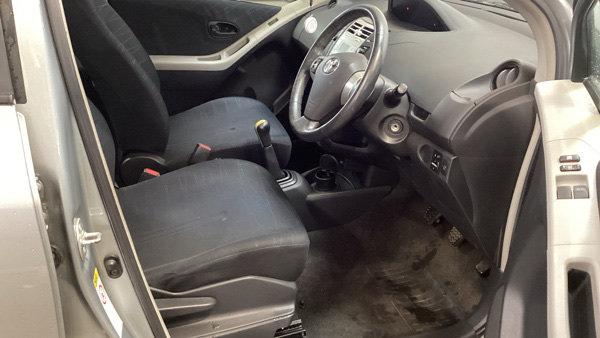 2007 TOYOTA YARIS ZINC 1.3 VVT-i MANUAL - Image 6