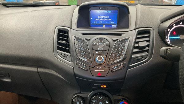 2016 FORD FIESTA ST LINE 1.0 ECOBOOST BLACK EDITION - Image 13