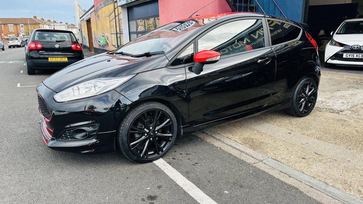 2016 FORD FIESTA ST LINE 1.0 ECOBOOST BLACK EDITION - Image 16
