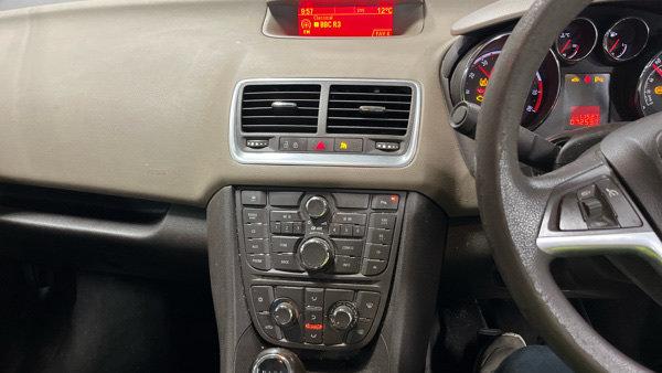 2011 VAUXHALL MERIVA 1.4 EXCLUSIVE MANUAL - Image 8