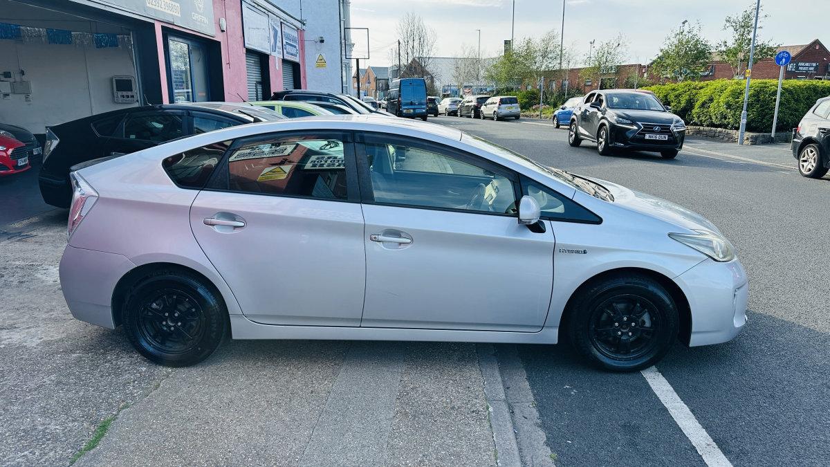 2012 TOYOTA PRIUS 1.8 HYBRID AUTOMATIC - Image 4