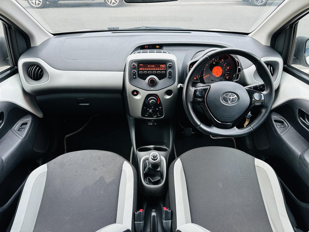 2015 TOYOTA AYGO 1.0 VVT-i X-Play - Image 19